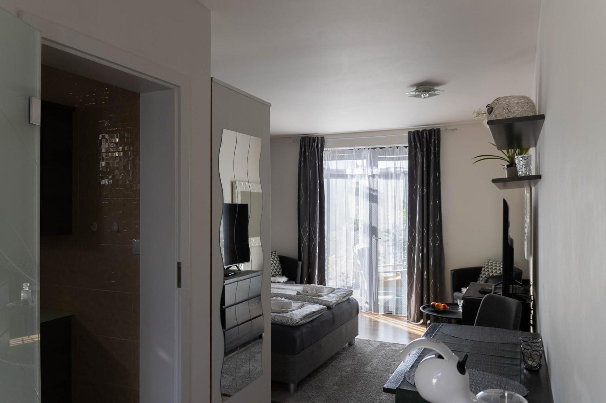 Apartman Navrchu Брезно Экстерьер фото